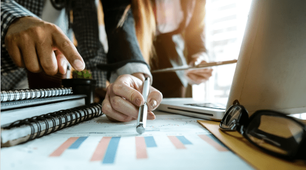 How do you calculate SEO ROI?